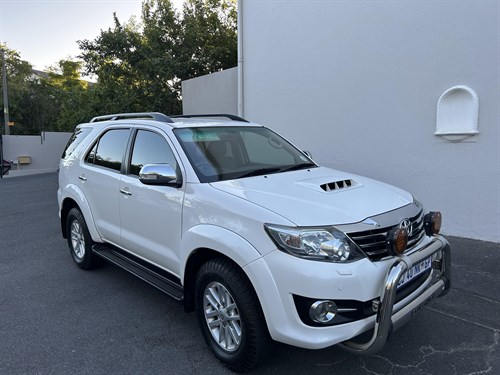 Toyota Fortuner III 3.0 D-4D 4x4 Auto